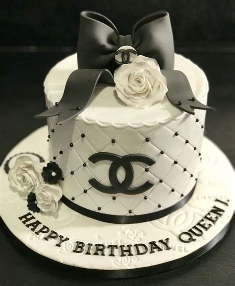 gâteau anniversaire chanel|luxury chanel cake ideas.